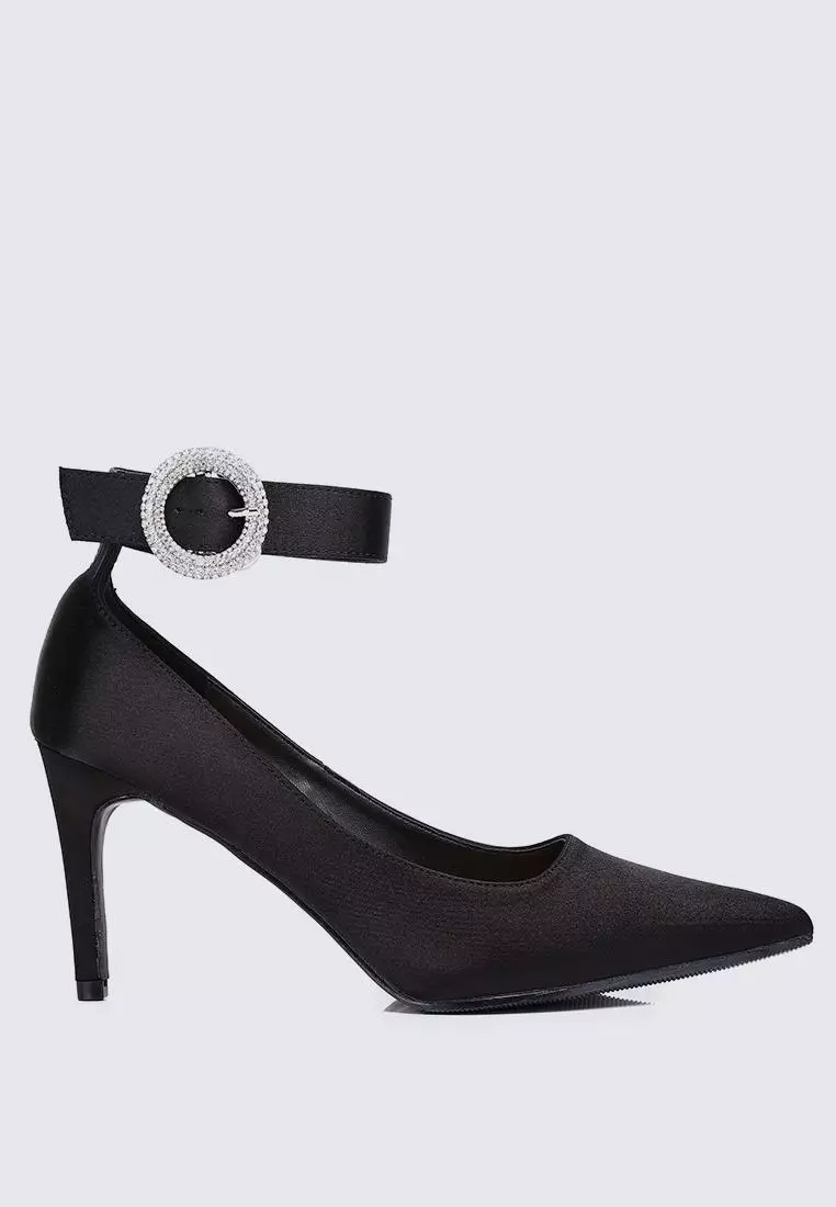 Comfy black cheap pumps