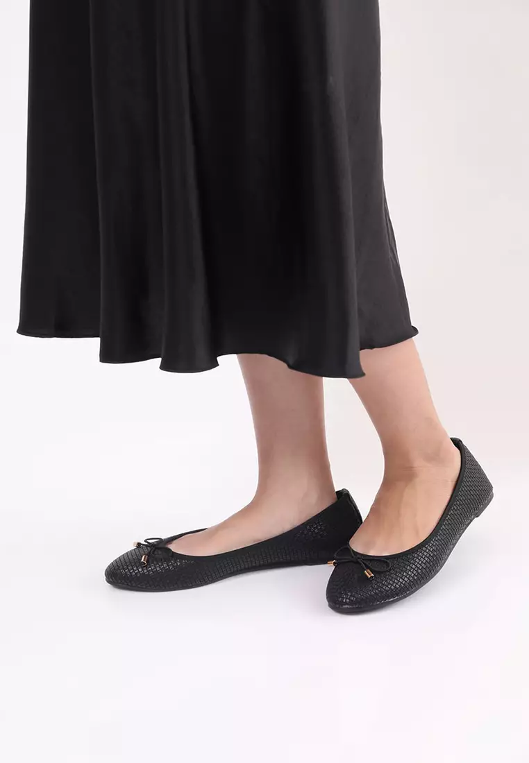 Sofia Fleya Snake Skin Flat Black