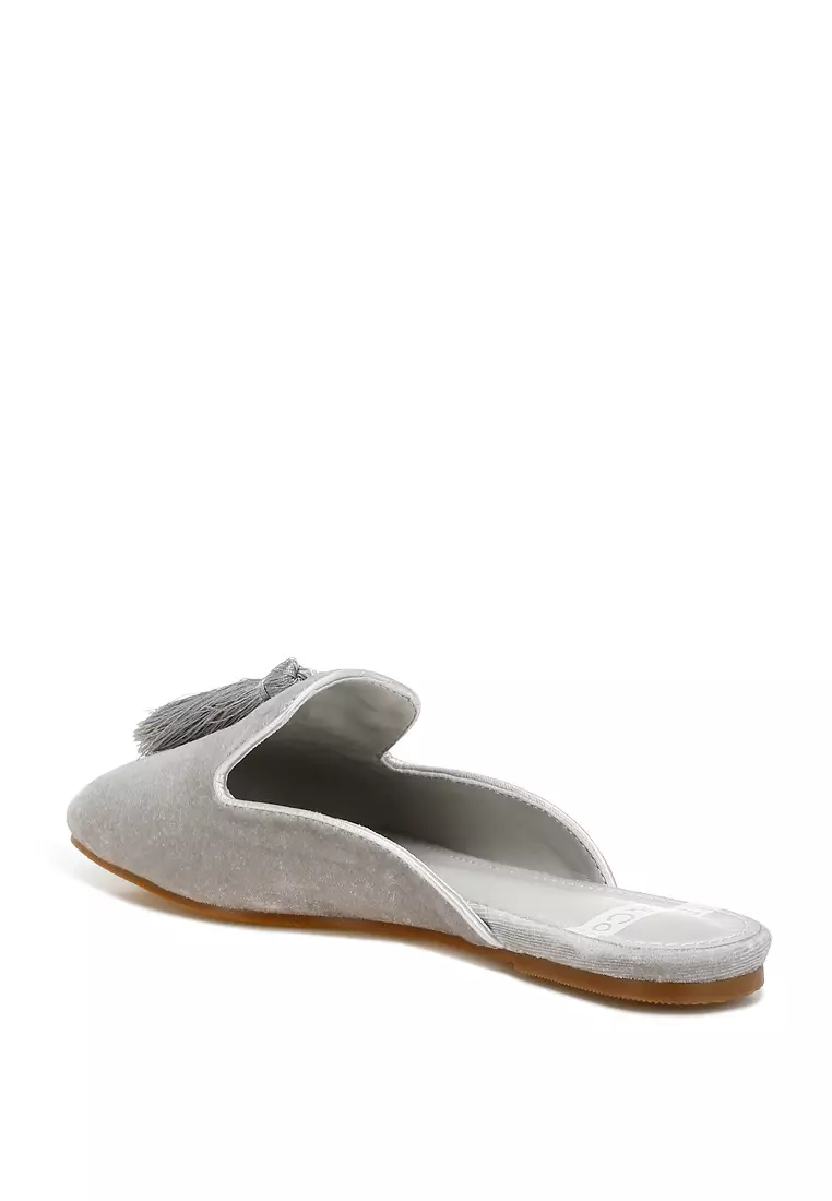 Sandal Beludru Detail Rumbai Warna Perak