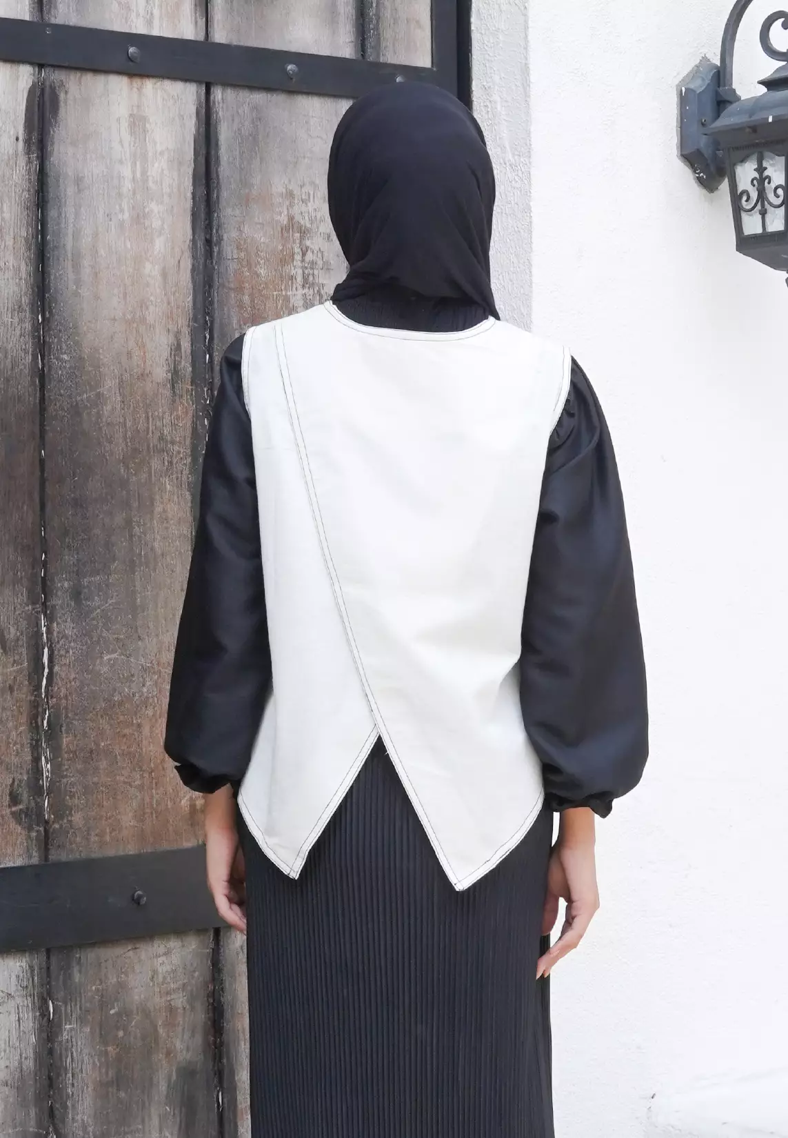 Selline Ribbon Vest - White