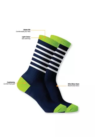 Jual Kaos Kaki Olahraga Pria Terbaru | ZALORA Indonesia