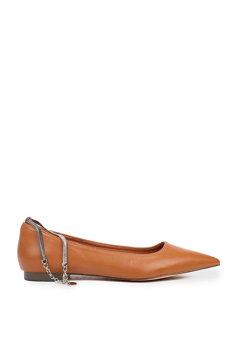 Joisse Pointed Toe Ballerina & Flats