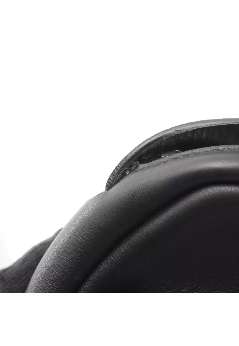 Pre-Loved BALENCIAGA EVERYDAY CAMERA BAG XS Everyday camera bag Shoulder bag leather black