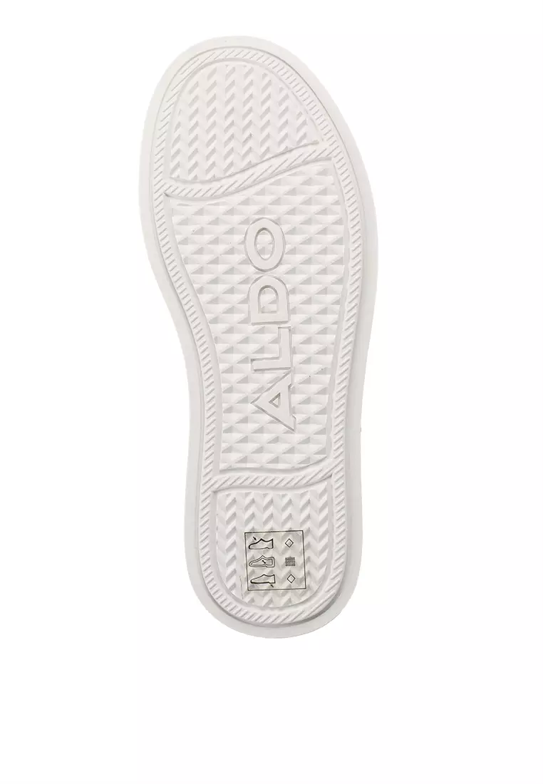 Rayes Sneakers