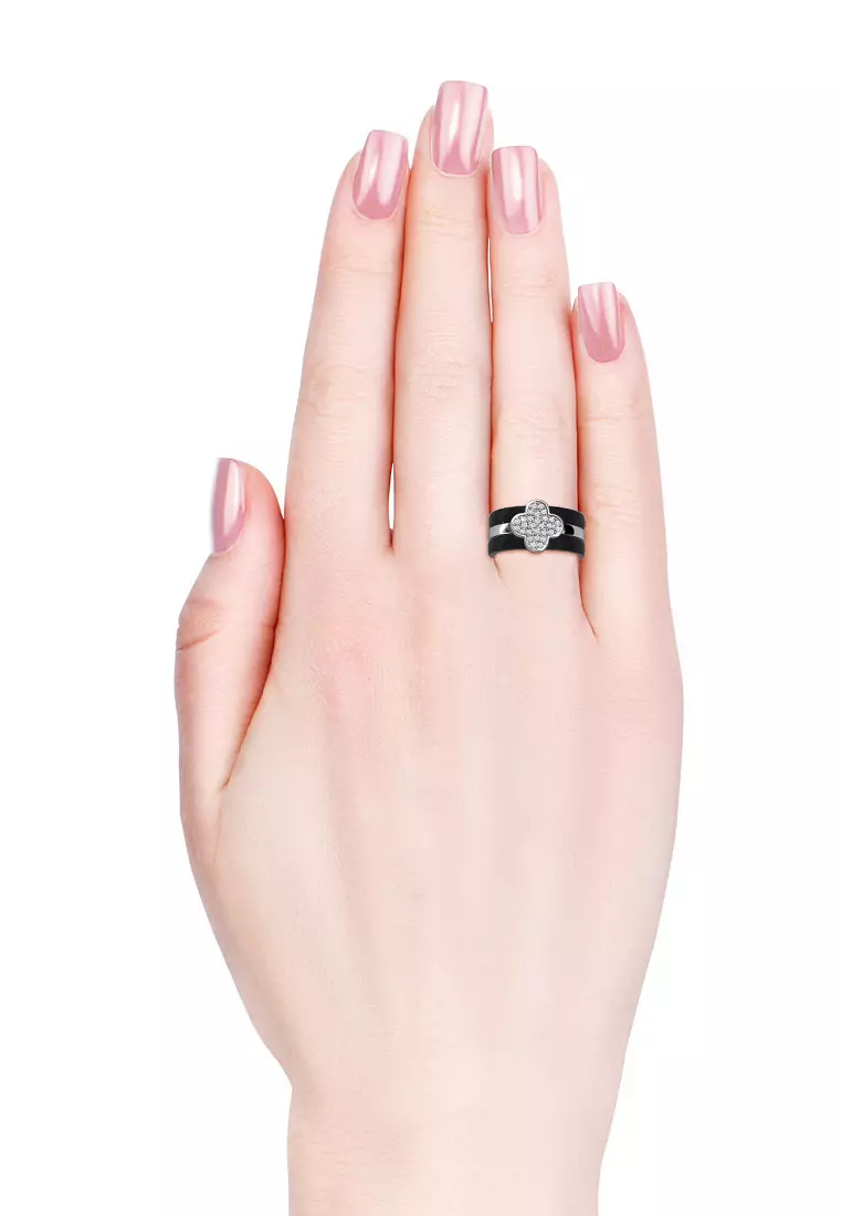 Clover Ceramic Ring Black - Cincin Crystal by Her Jewellery