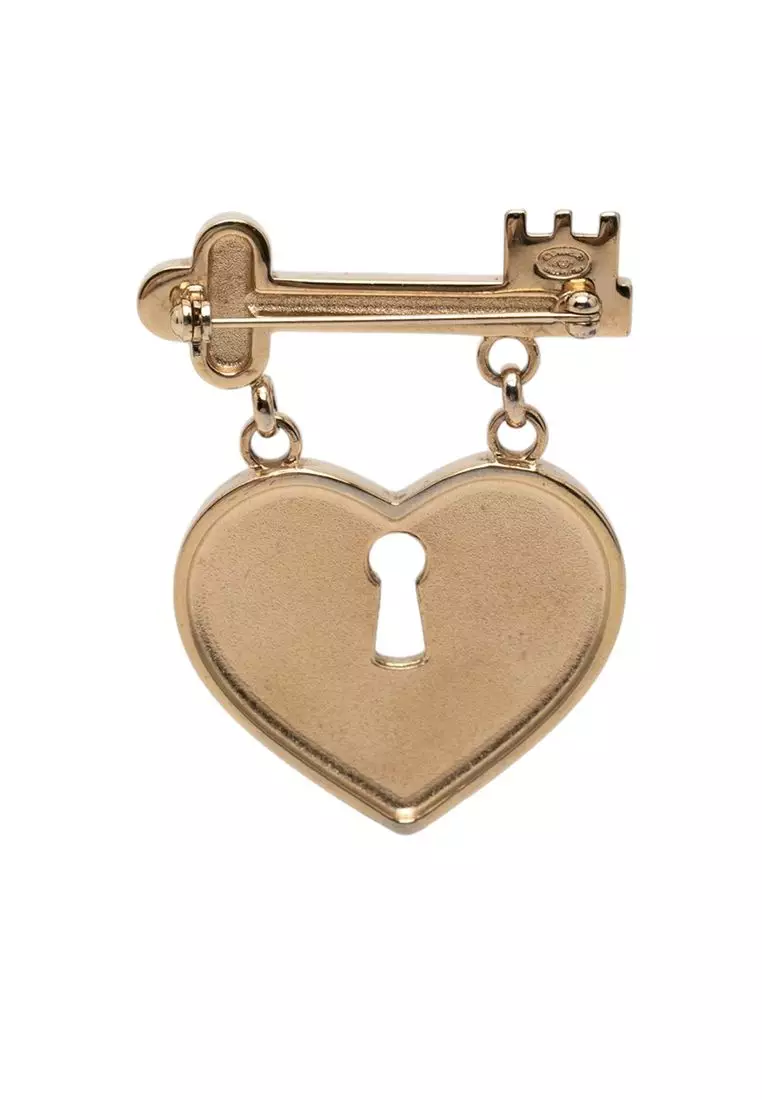Auth Chanel Heart Lock & Key Brooch #303135C38B Chanel Lambskin CC Heart Brooch Gold Black 1904756  main image 3
