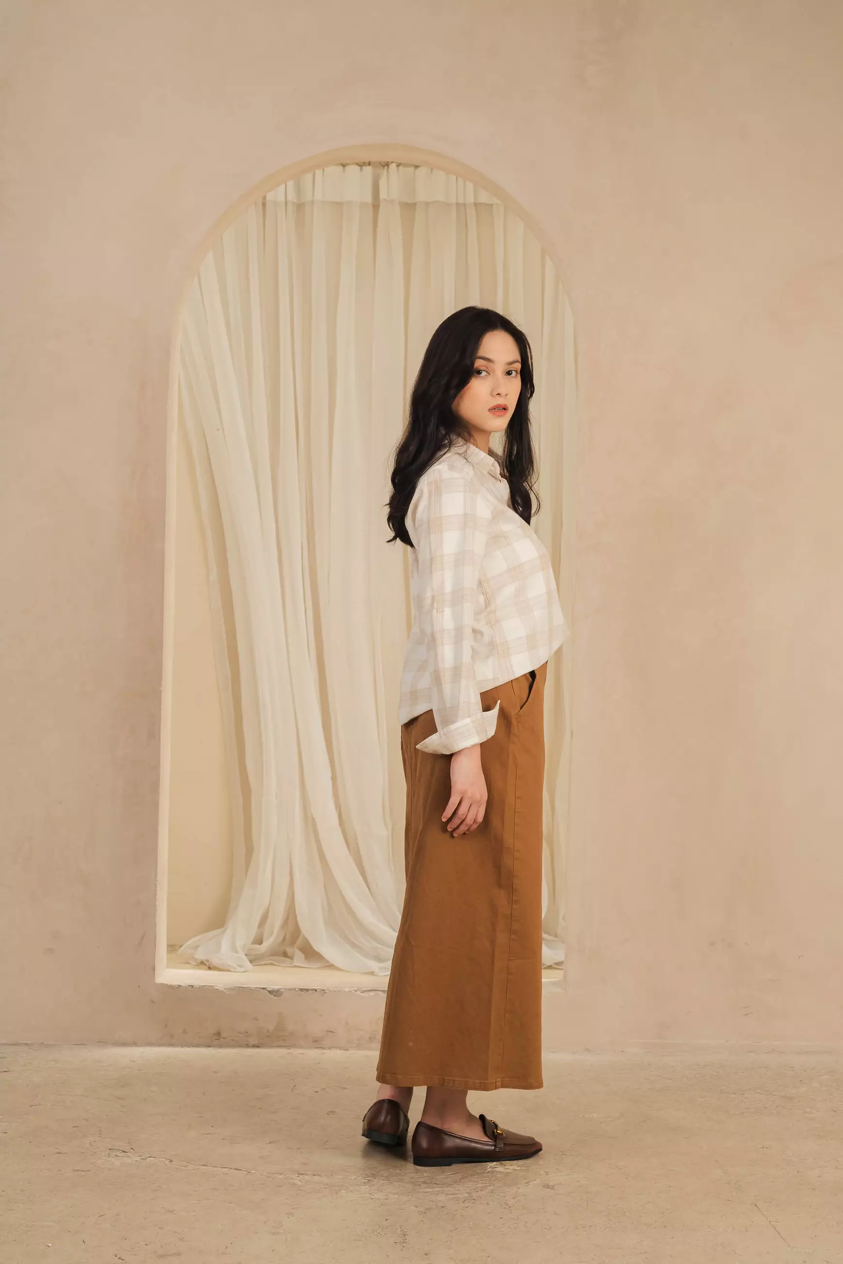 C2 Hovetz Khaki Kemeja Casual Wanita