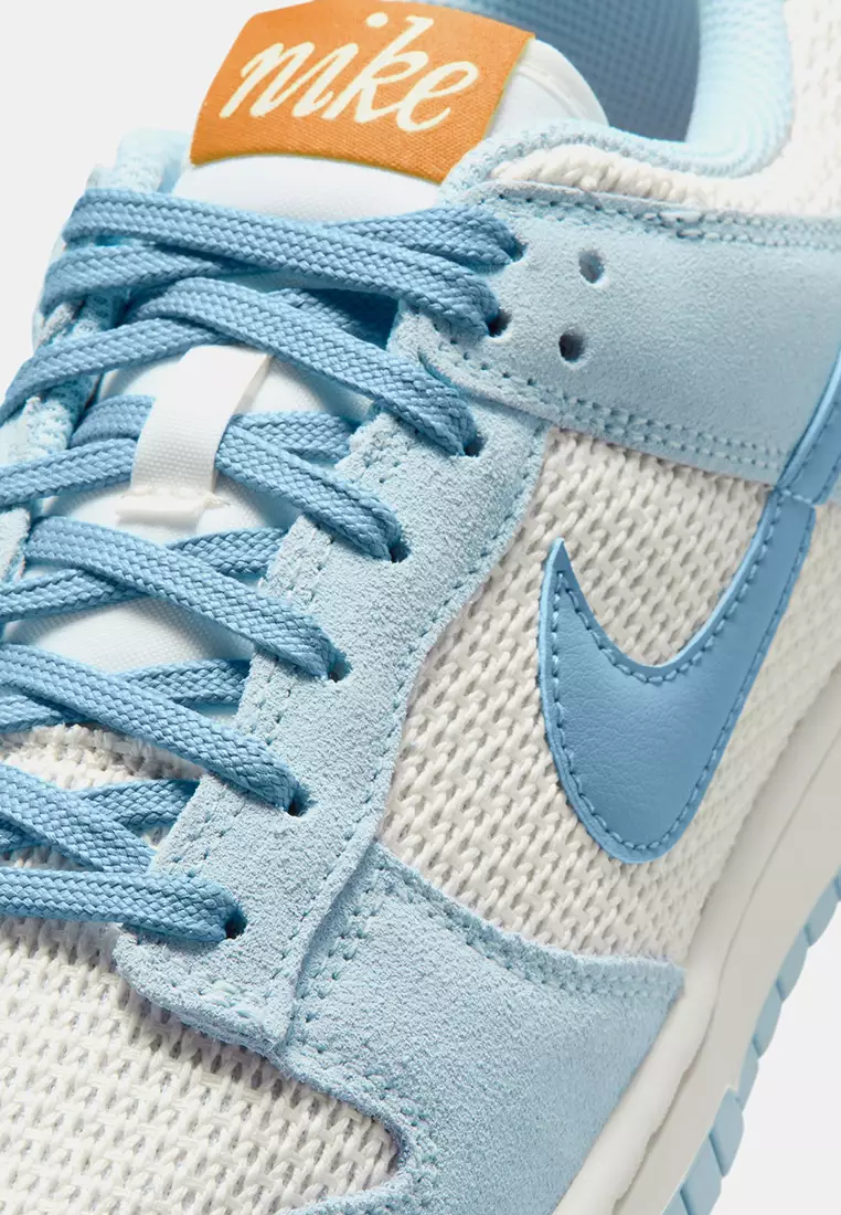 Dunk Low SE Women's Shoes