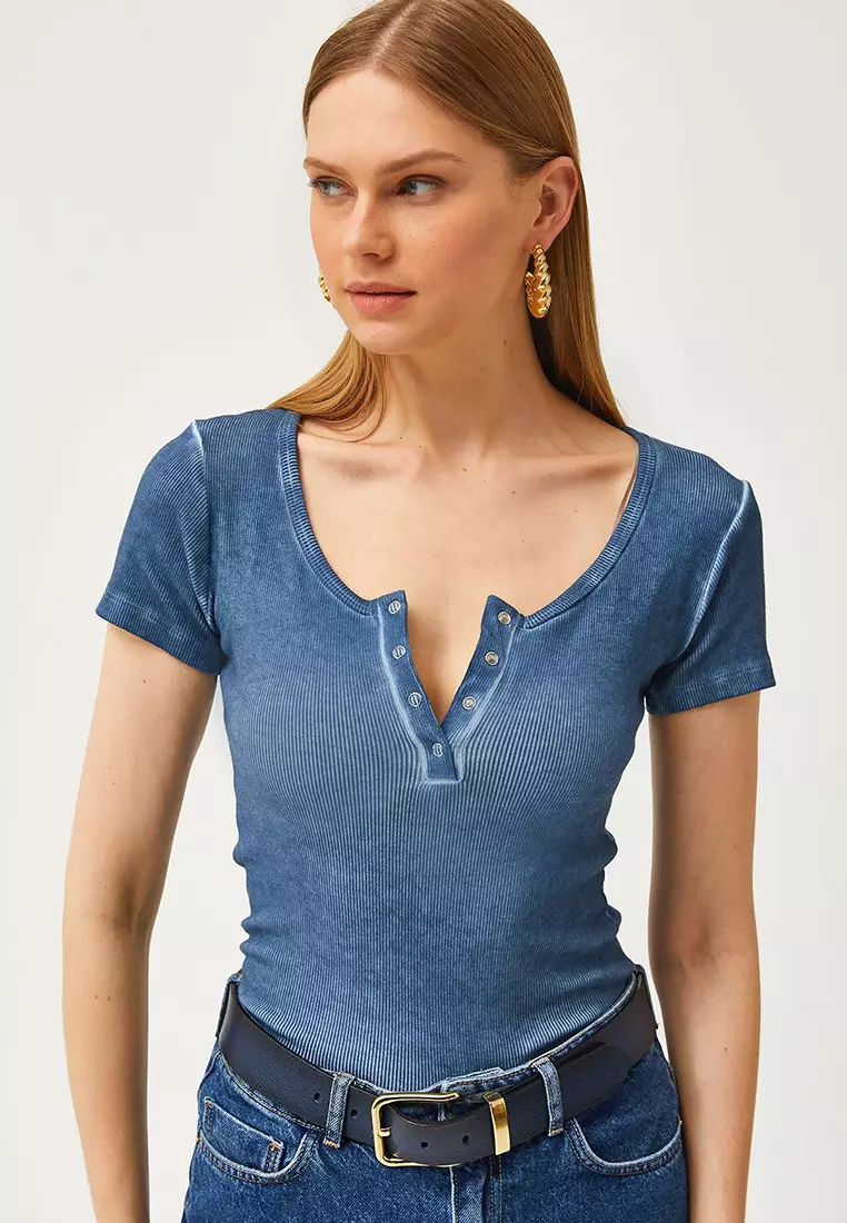 Women's Snap-On Camisole T-shirt BLZ-19000171