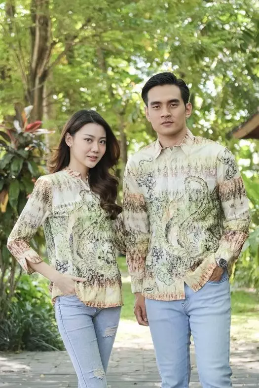 Arimbi Orange Kemeja Pria  Panjang Slim Fit Digital Print