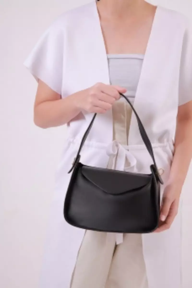 Tekka Kaia Shoulder Bag Black