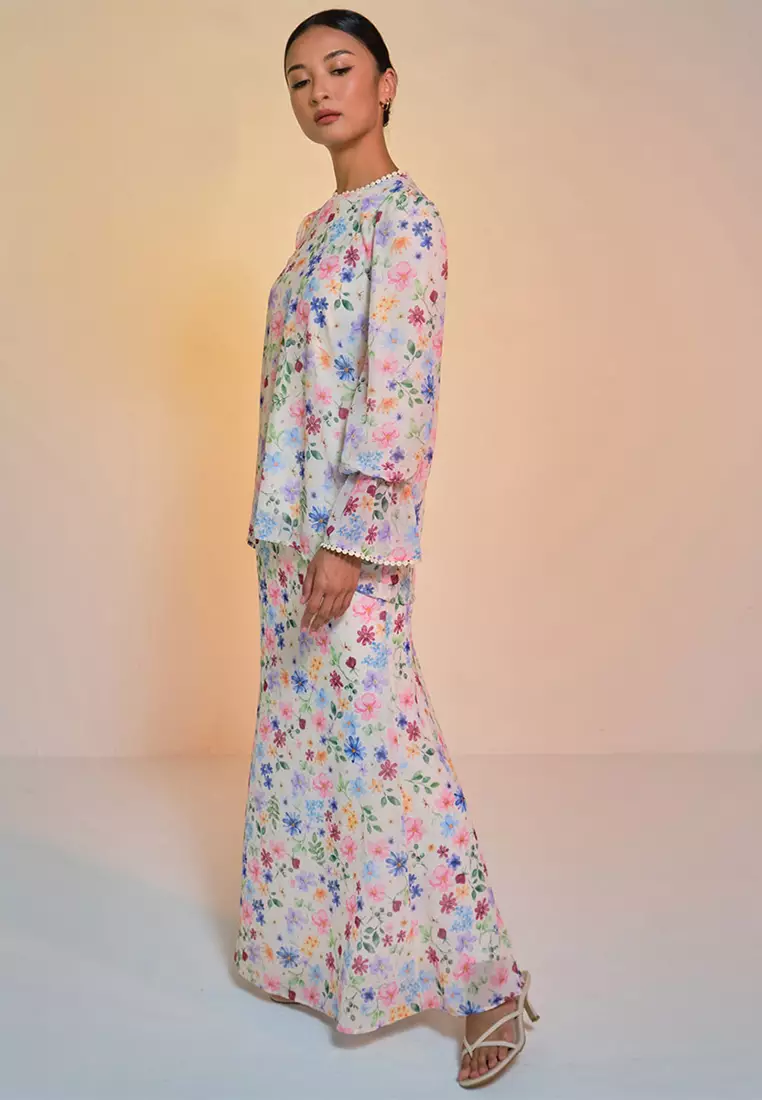 Fajar Blouse & Skirt - Cream Garden