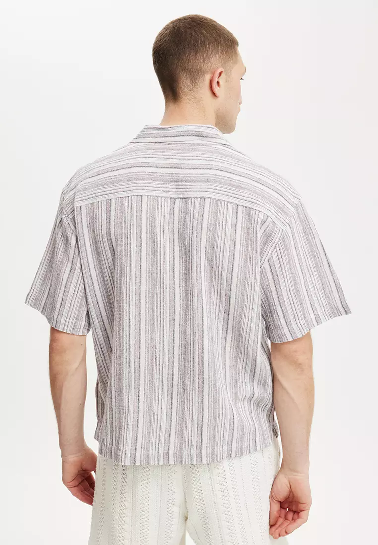 Box Fit Short Sleeves Shirt