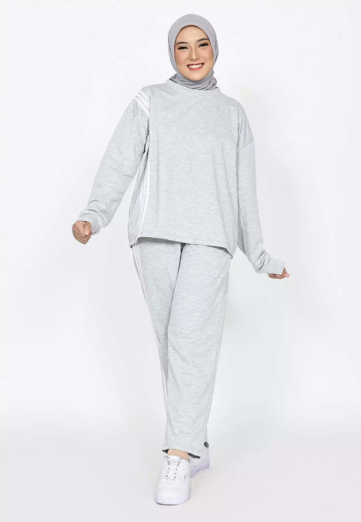 SET Training Sporty Trisya