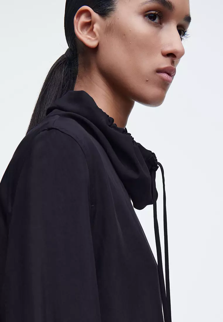 線上選購 COS Drawstring-Neck Top | ZALORA 台灣