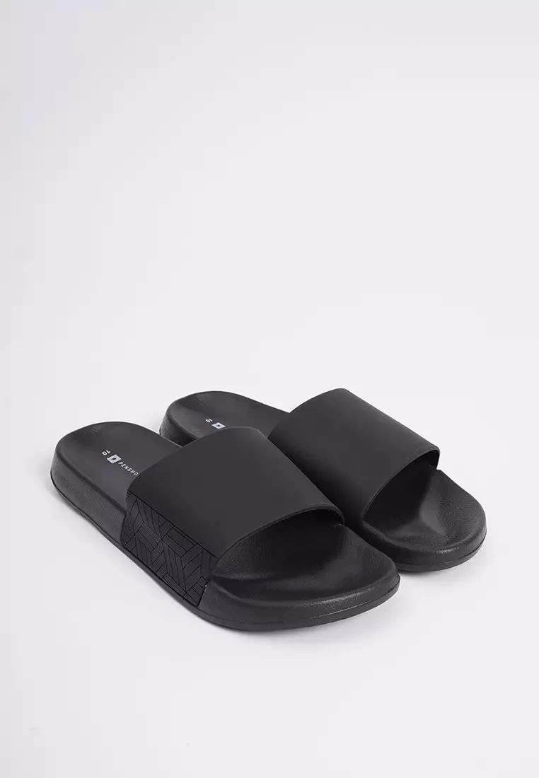 Buy Penshoppe Men s All Rubber Pattern Slides 2023 Online ZALORA