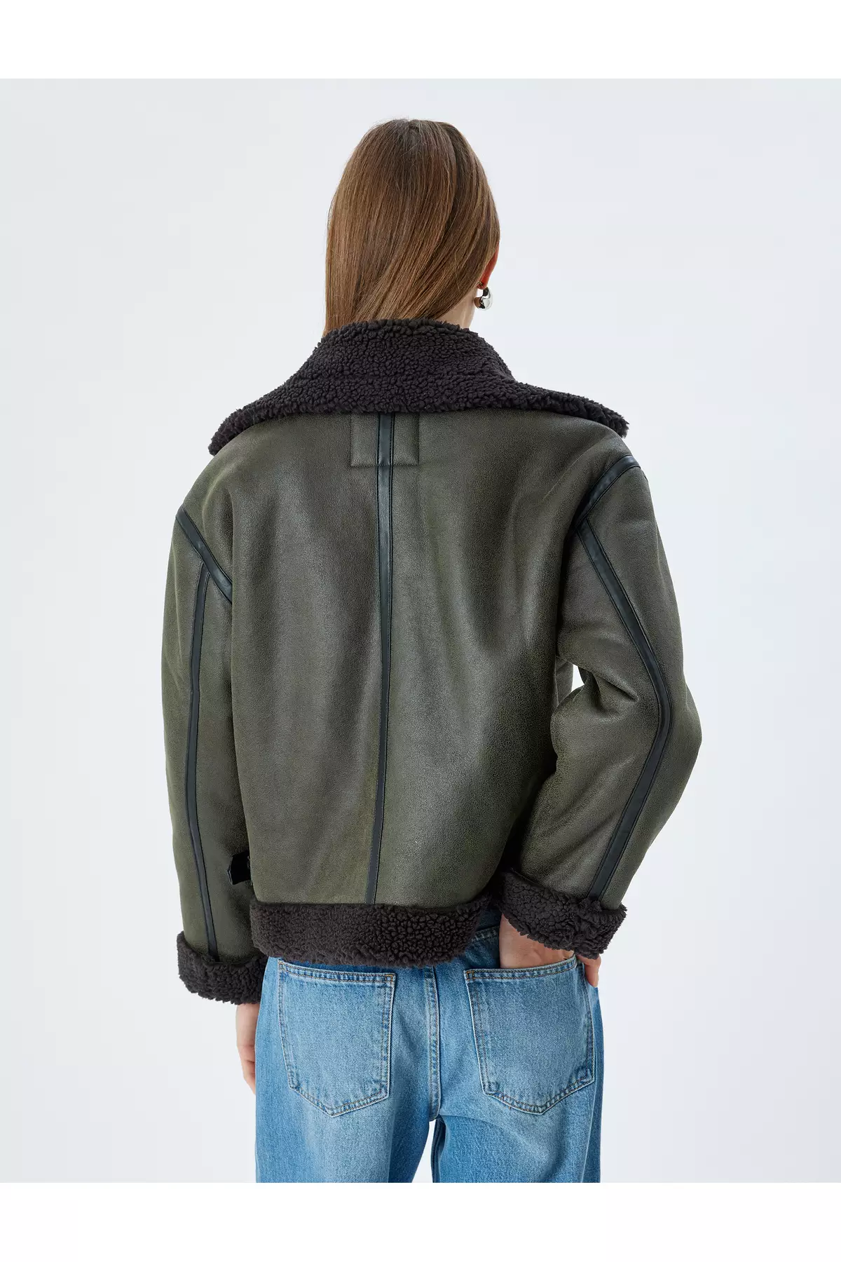 仿皮短款寬鬆騎士褸配仿毛絨內襯口袋