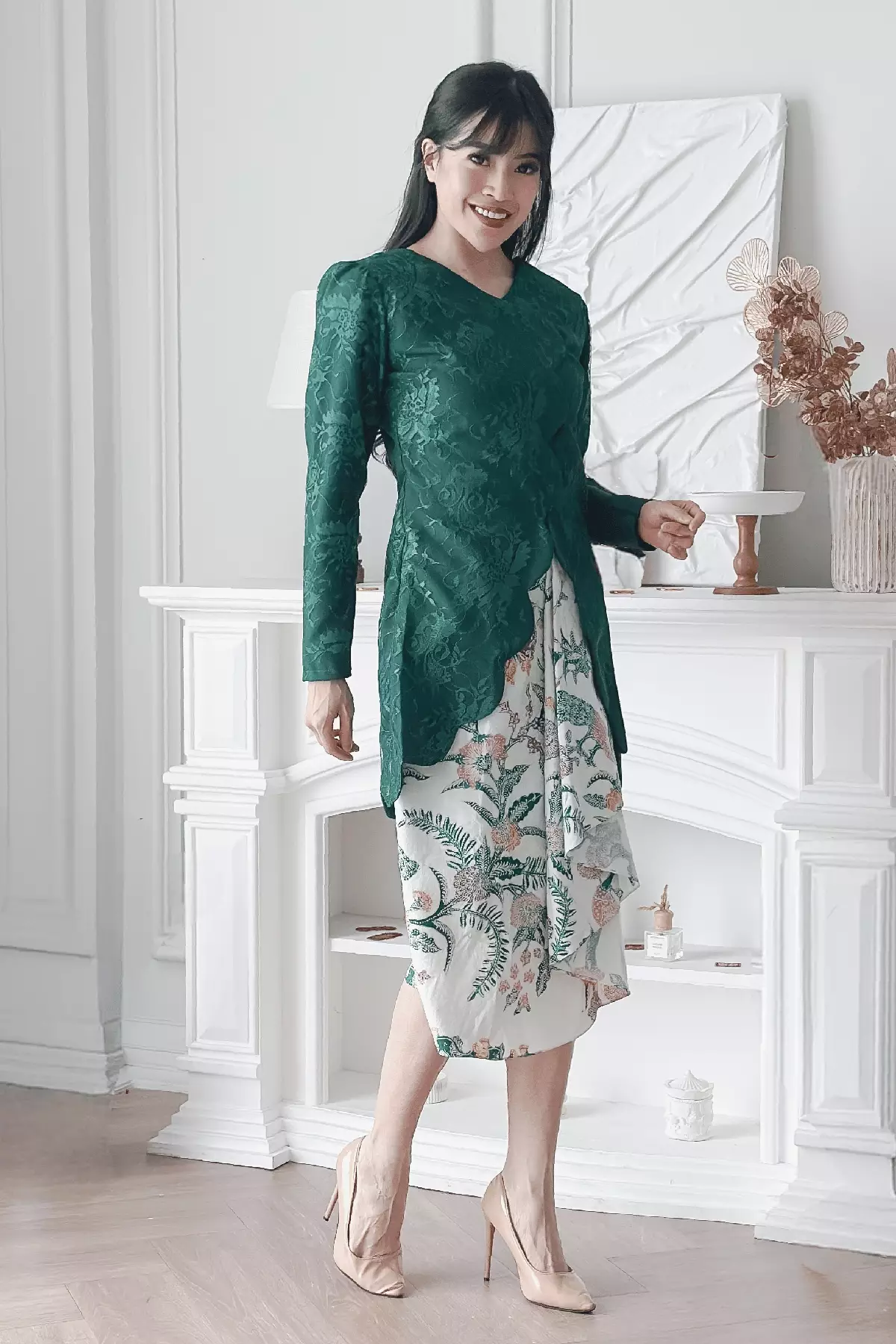 Danur Ayu Scallop Emerald Kebaya