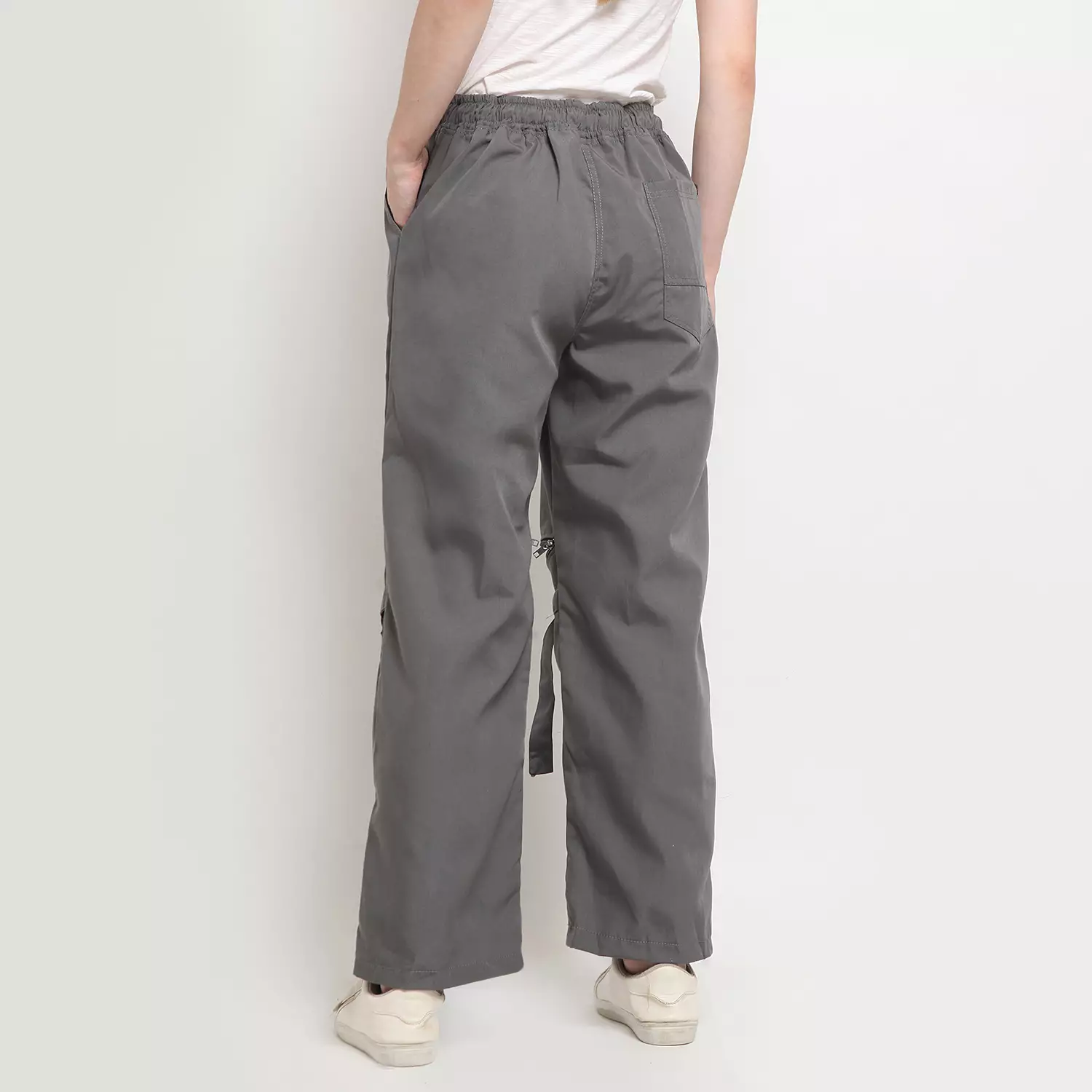 OKECHUKU Queen Celana Hypebeast Loose Fit Pants Streetwear Techwear Baggy Pants Wanita