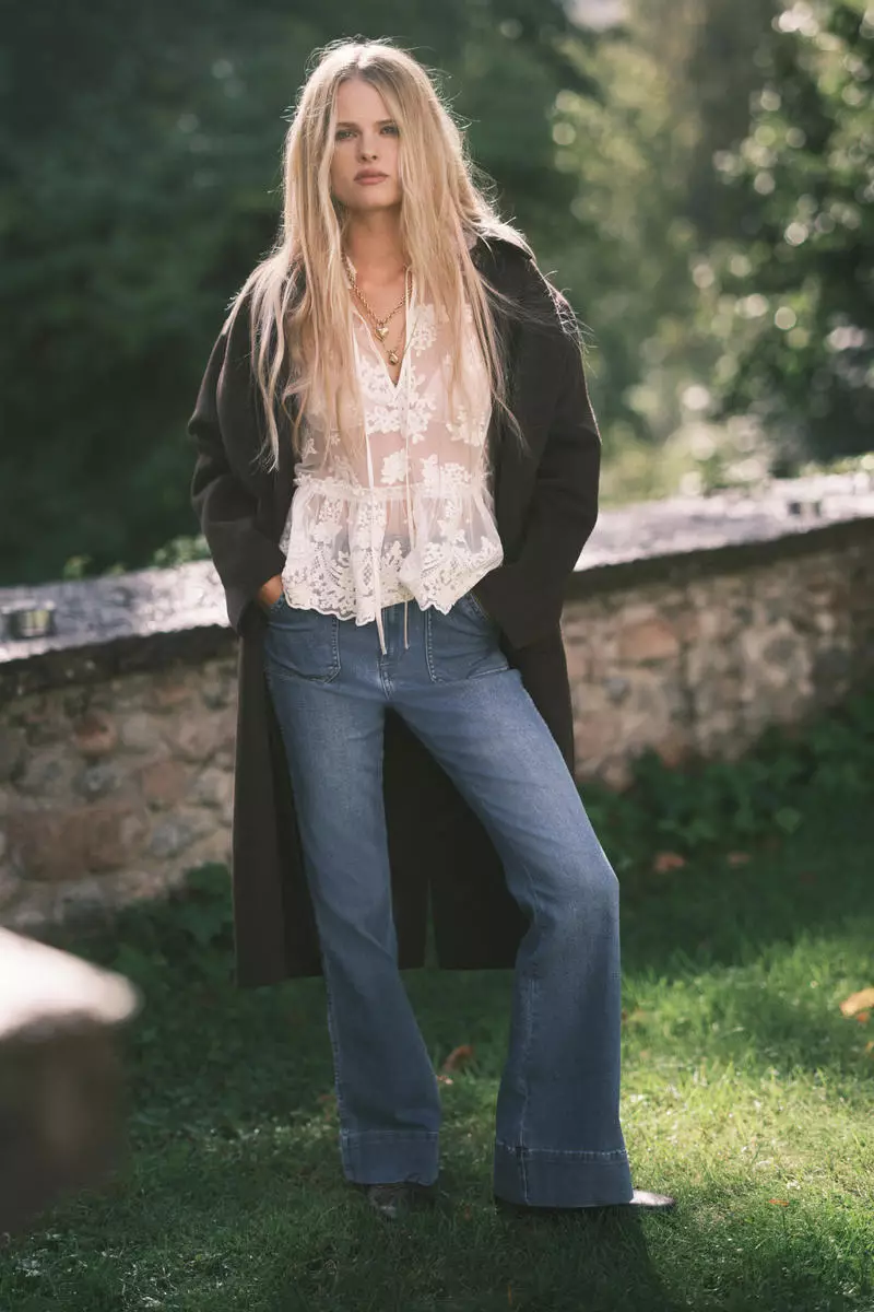 Flared High Jeans