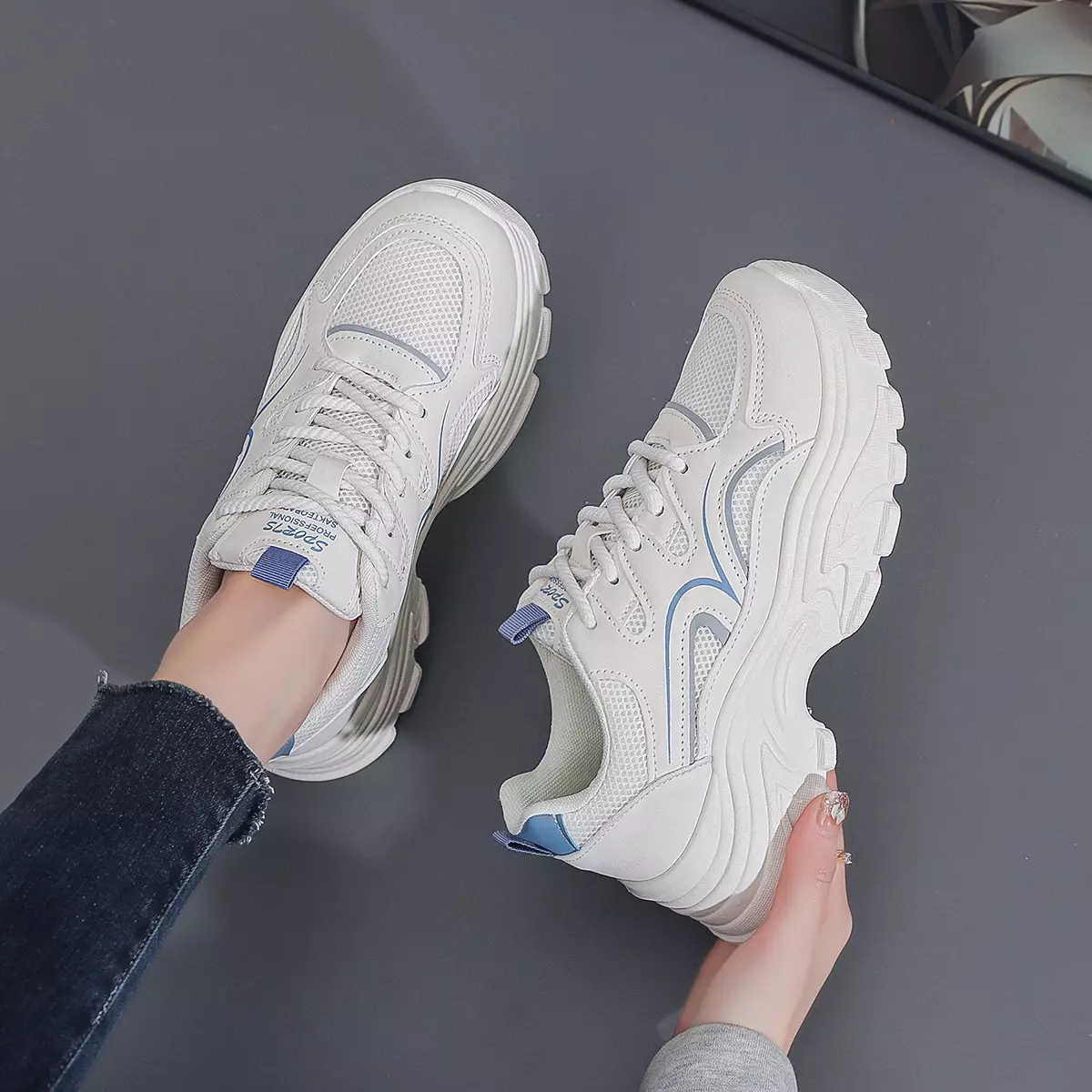 Sneaerks Cewek Kekinian Trendy Sepatu Wanita Fashion Bertali Style SM22