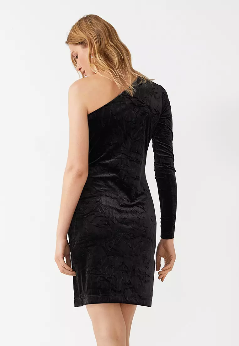Crushed velvet store black dress