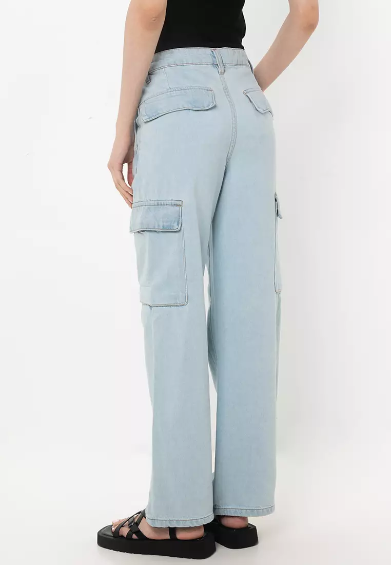 Wide Leg Cargo Jeans