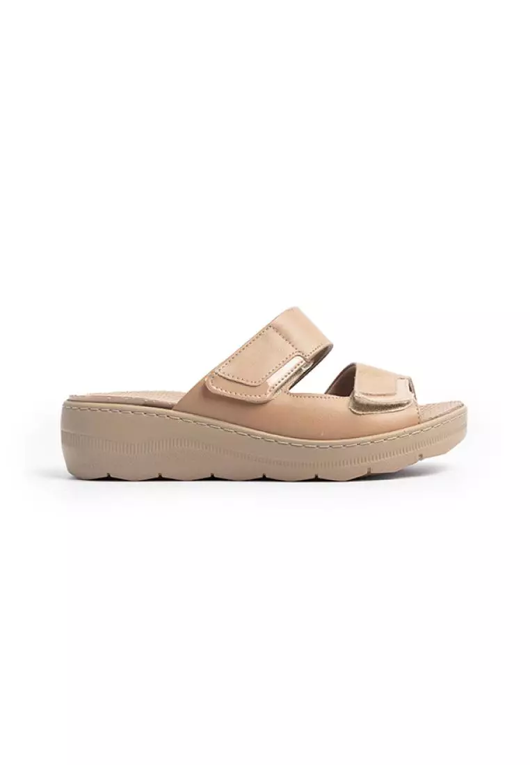 Discount on Piccadilly  shoes - SKU: Women's P568 Spa Wedges