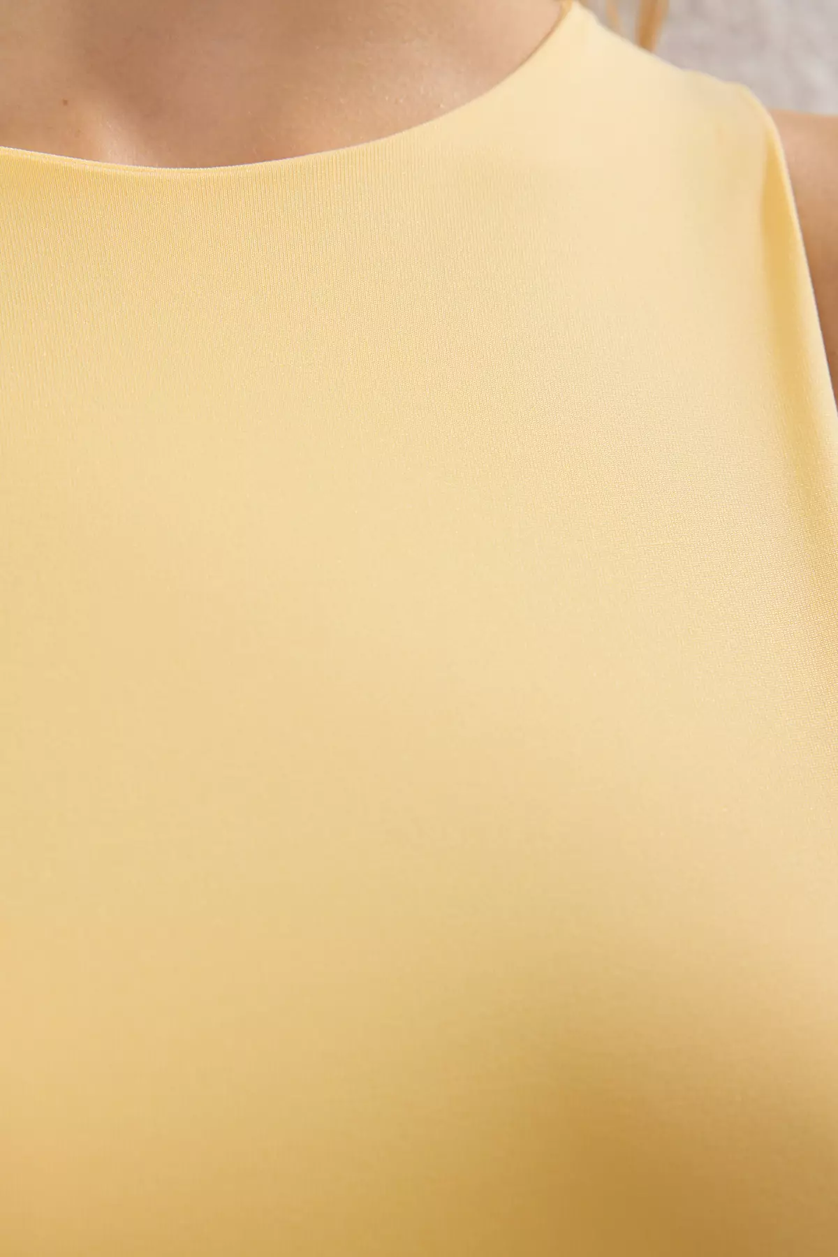 Light Yellow Halter Neck Body Fitted Stretchy Bottom Snap Knitted Body Twoss20Bd0044
