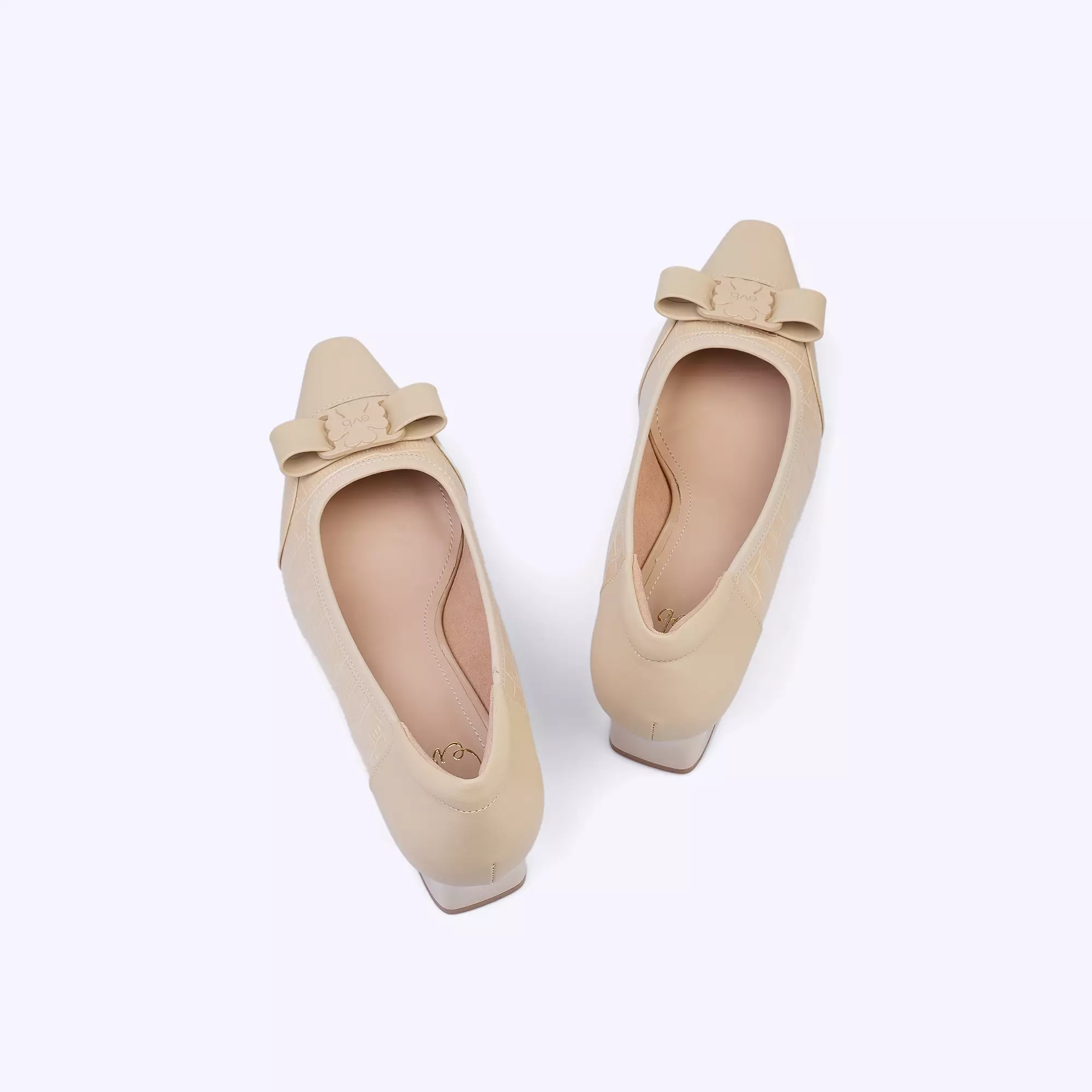 EVB* ADIA ALMOND
