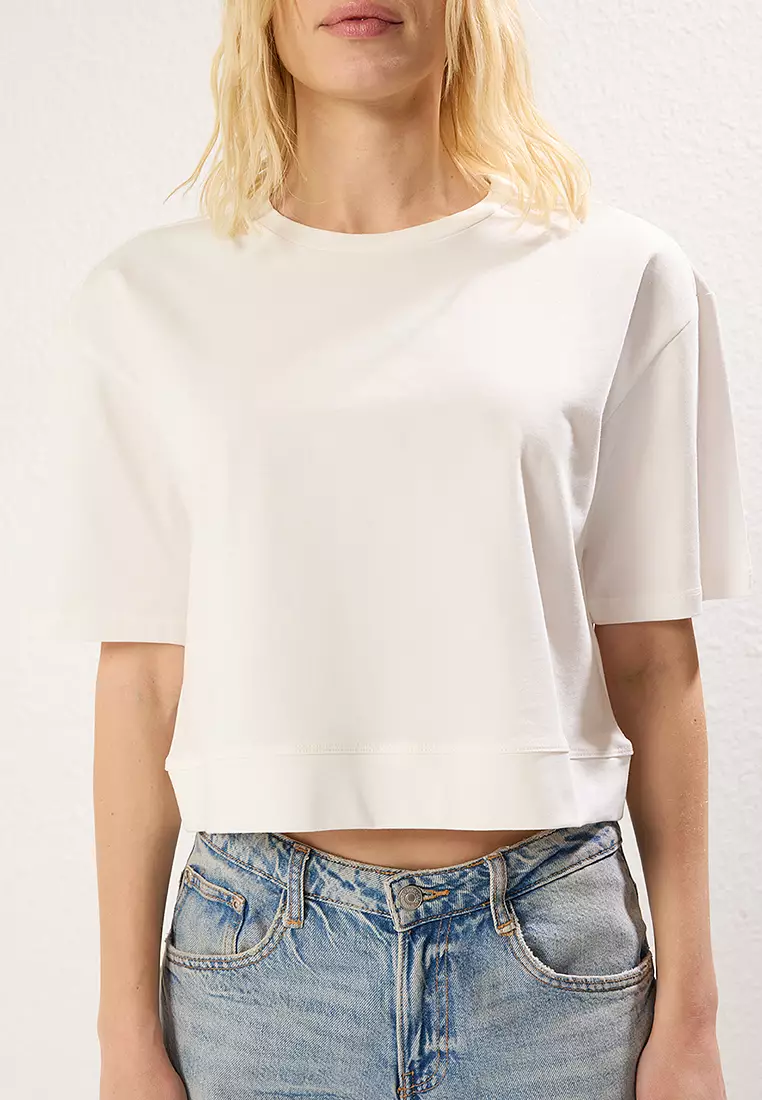 Ecru Relaxed/Comfortable Crop Crew Neck Knitted T-Shirt