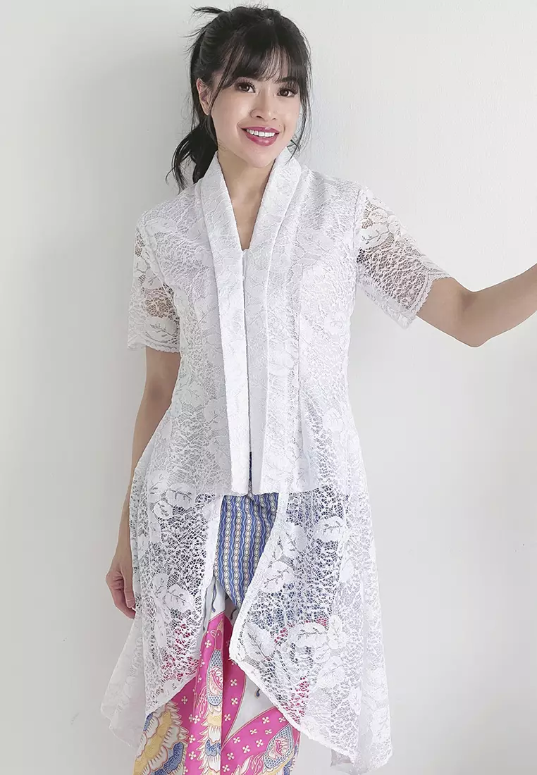 Astadewi White Kebaya Panjang Asymetris