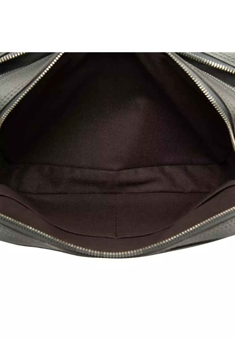 Pre-Loved Louis Vuitton Taiga Kasai