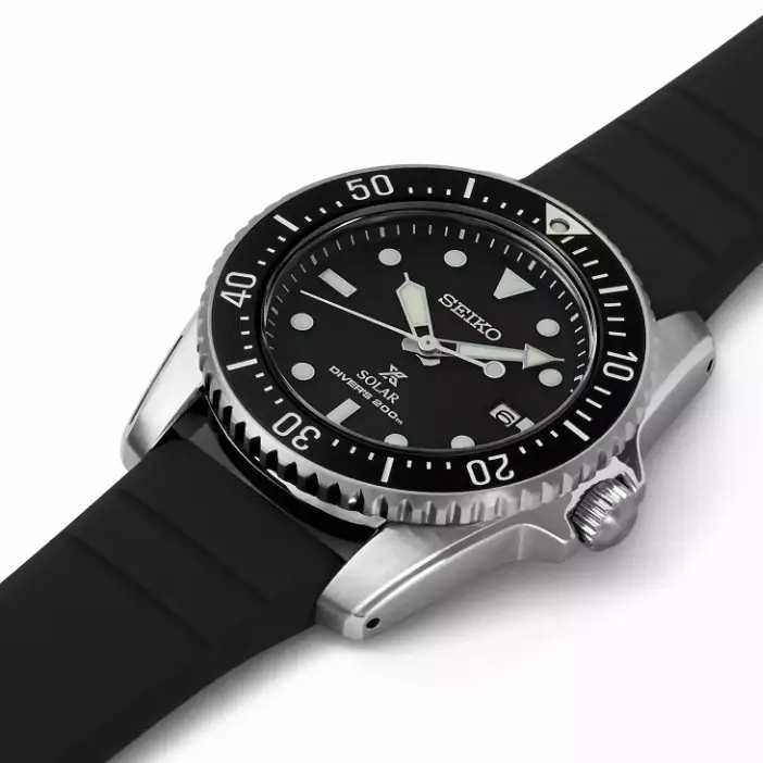 Seiko SNE573P1 Silver Karet Hitam Cowok