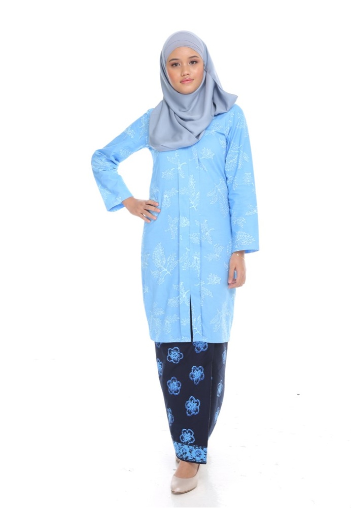 Buy AYAYU DAUN Women Kurung Kebaya  with Sarong  Blue 