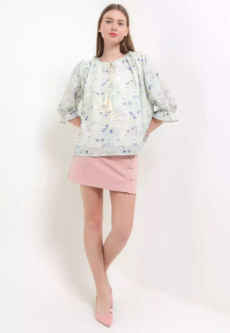 3/4 Ruffles Sleeves Flo Print Eyelet Emb Blouse W/ Tassels