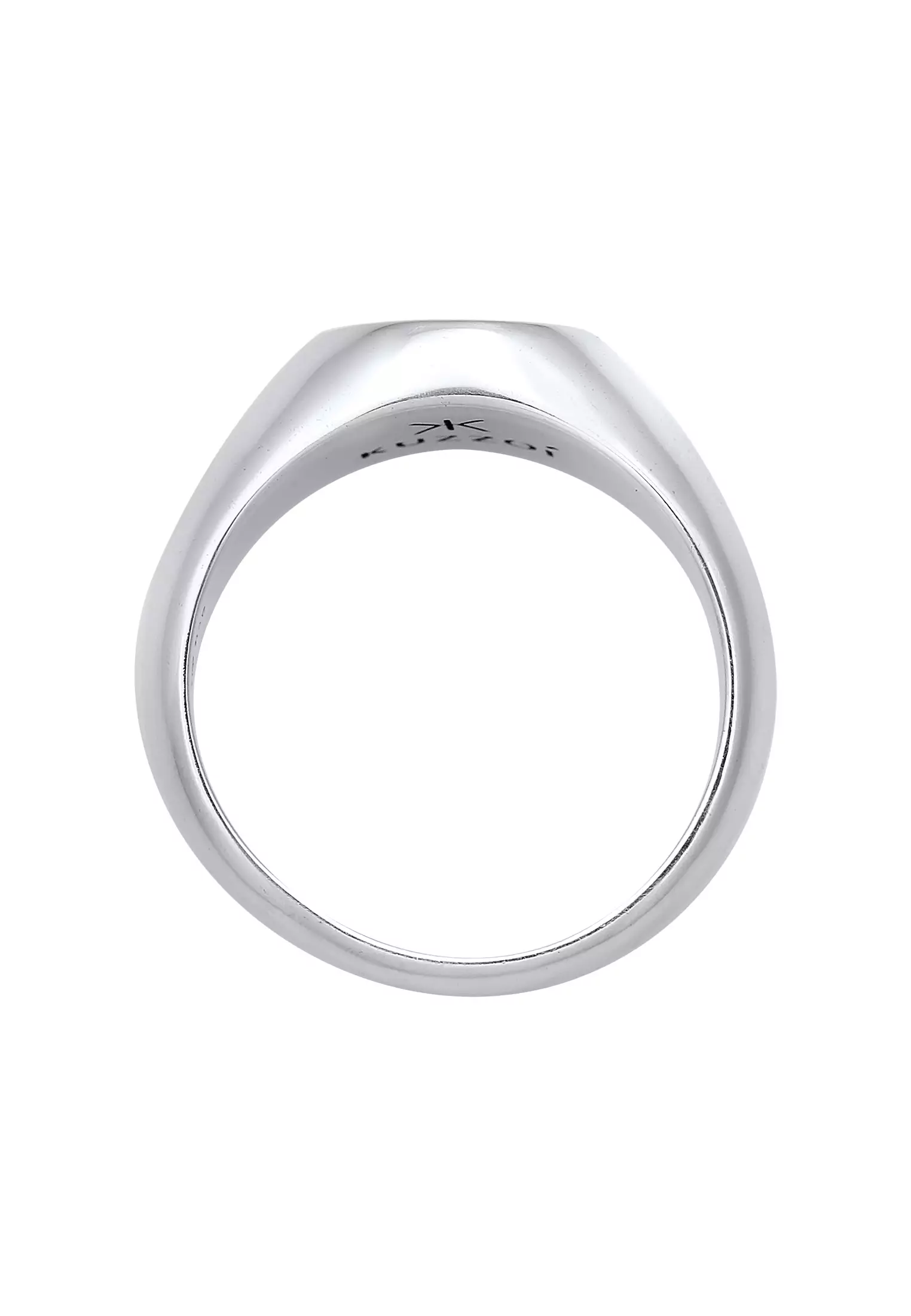 戒指男子标志着微笑