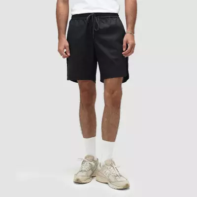 Hitam