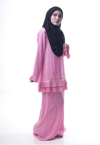 Baju Kurung Kayra from Denai Boutique in Pink