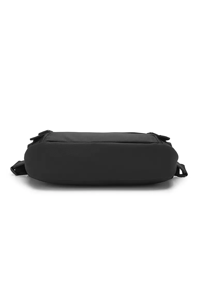 Men's Chest Bag / Sling Bag / Crossbody Bag - Black