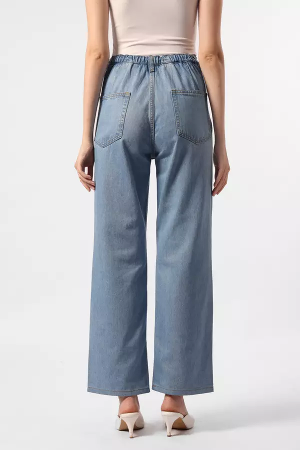 Minimal x Devina Putri - MN323 - Jeans Lebar Lurus - Light Blue Warna Blue_Light