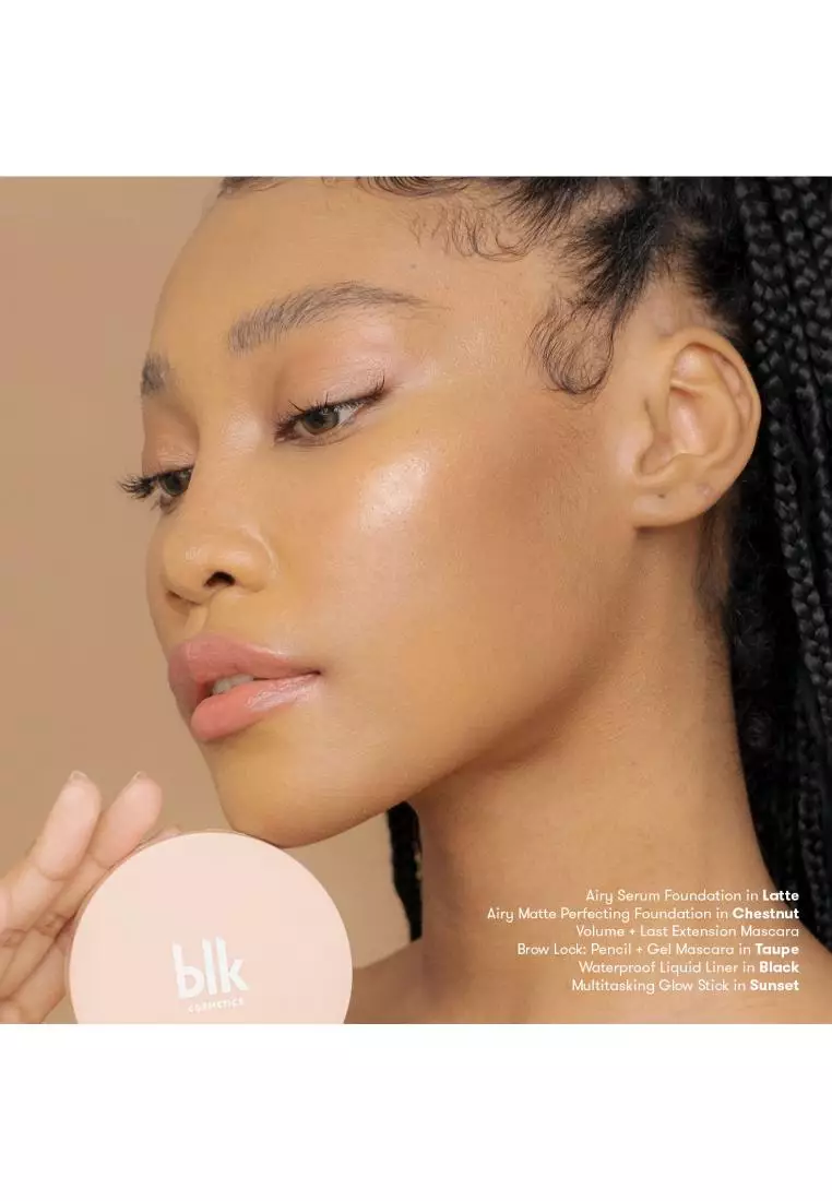 BLK Cosmetics All-Day Matte powder foundation - Light Beige – Blk