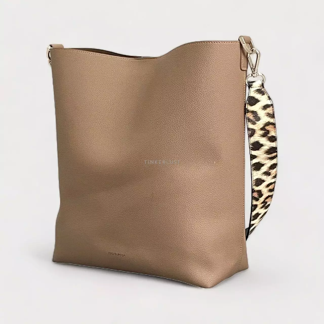 Find kapoor bag price top
