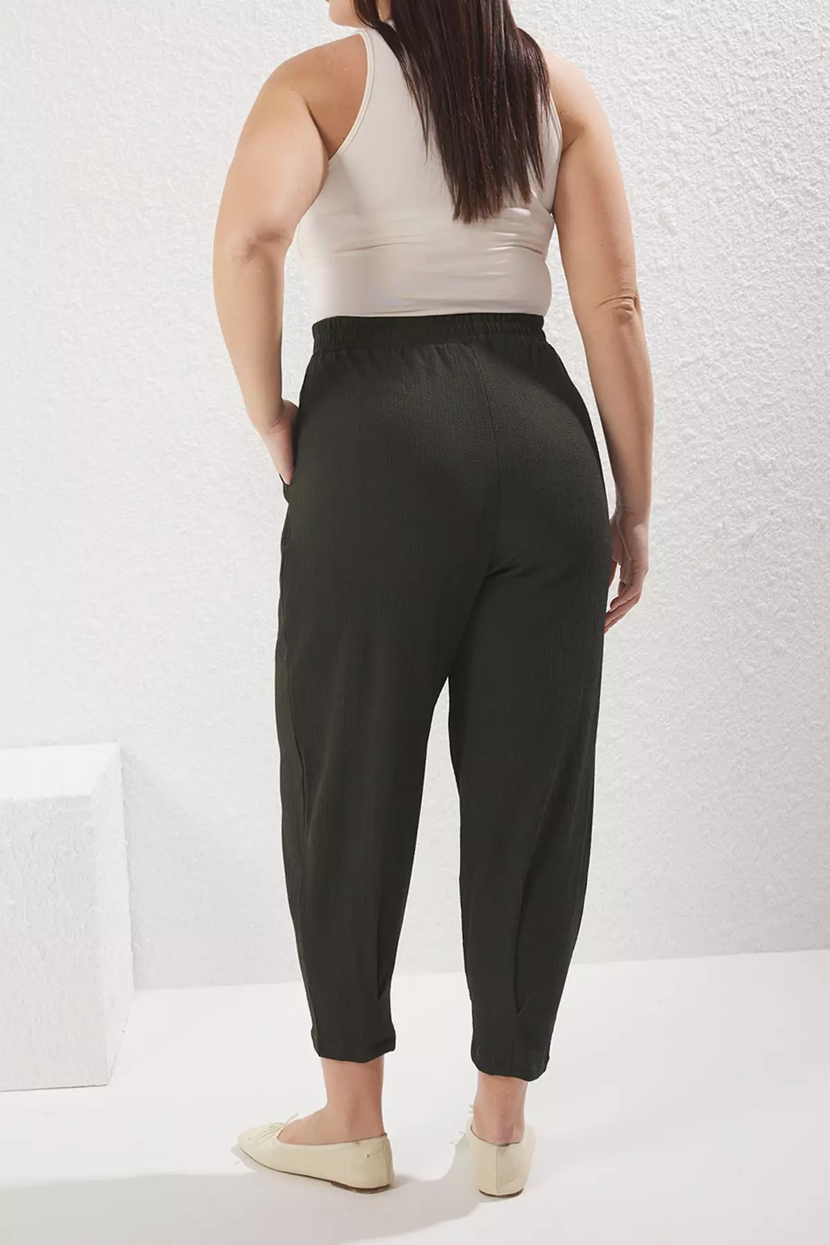 Khaki Carrot Fit Elastic Waist Knitted Plus Size Trousers TBBSS23AR00002