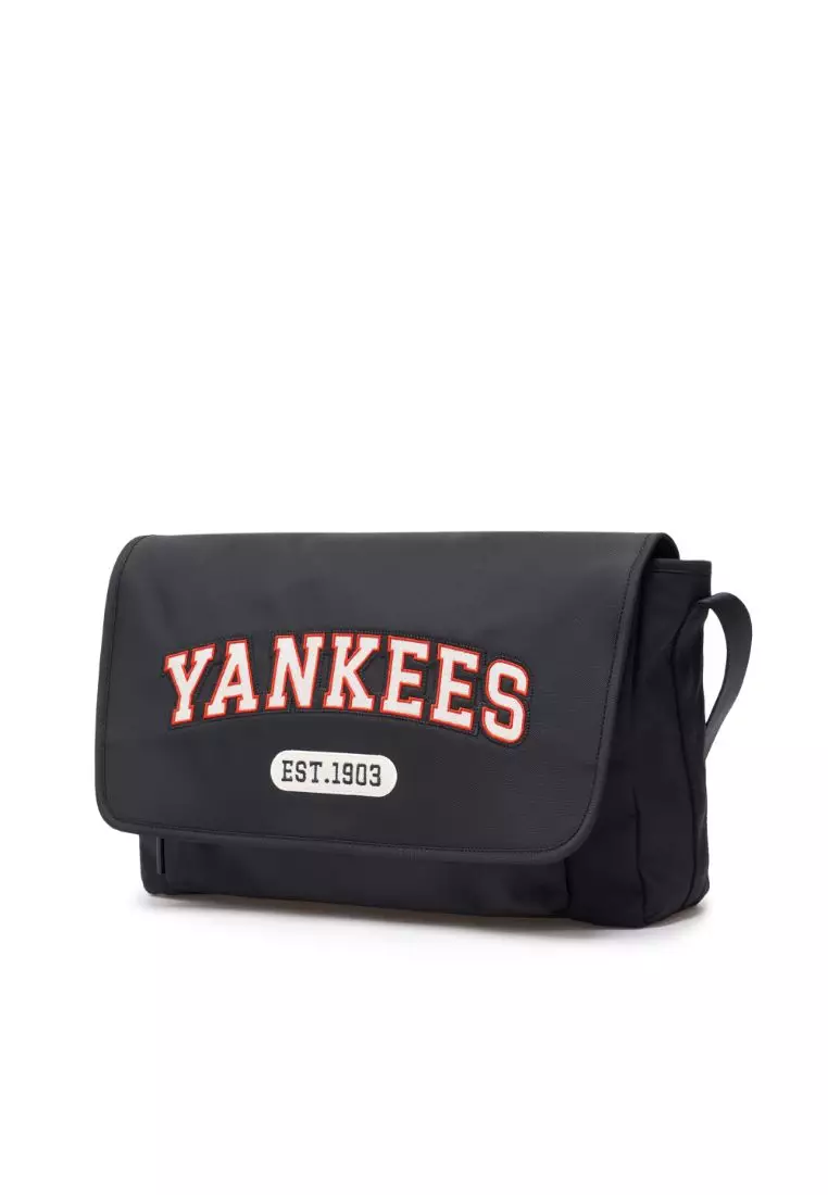VARSITY NYLON MESSENGER BAG NEW YORK YANKEES