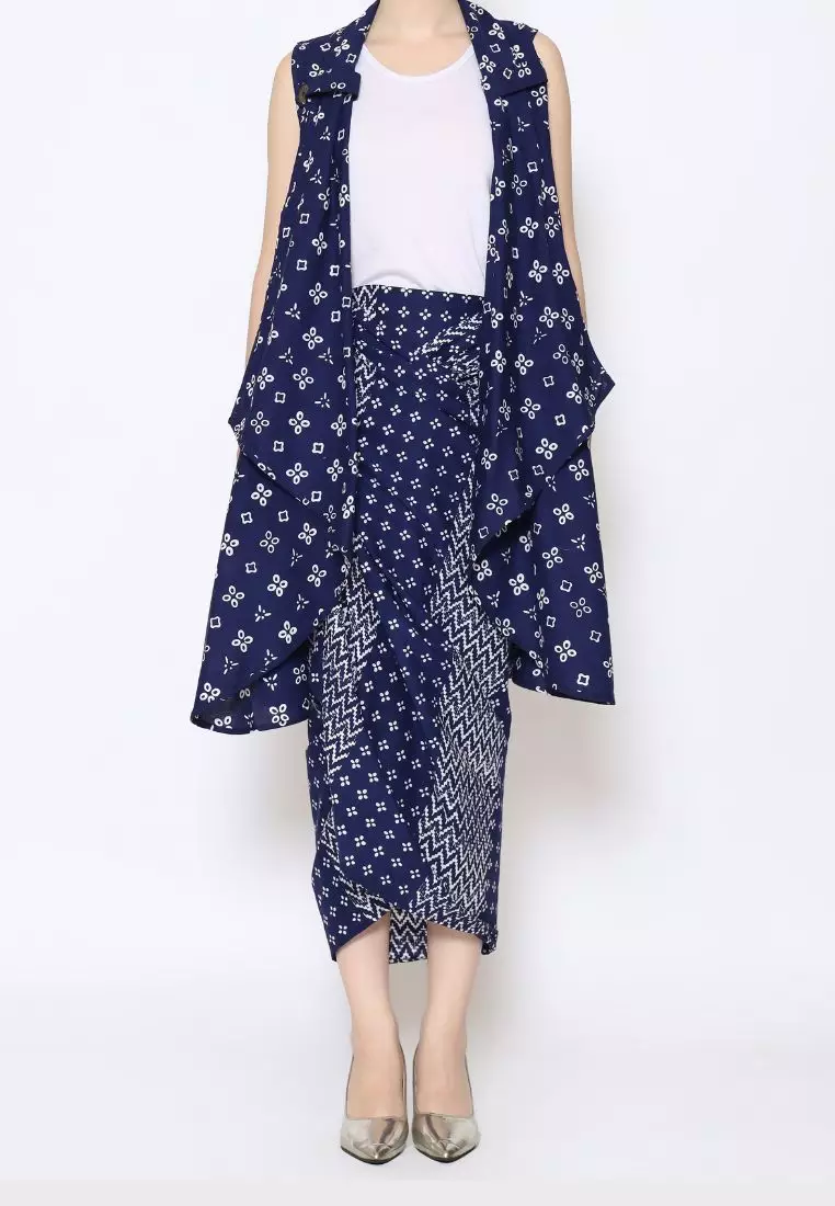 Rinjanie Batik - Set Outer Coin dan Rok Lilit Navy - Batik Tuntrum Katun Series - Outer Batik Modern - Outer Batik - Outer Batik Kerja Kantor - Batik Cap - OUTC&MEAS-NV