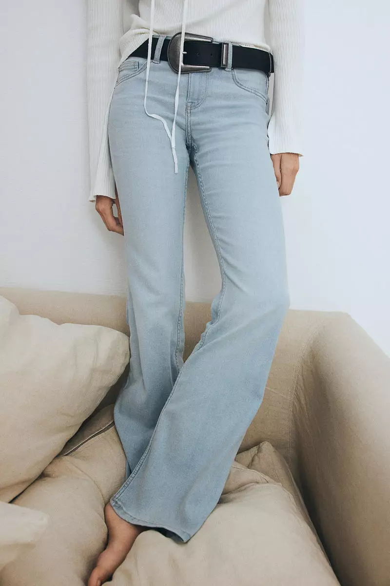 Flared Low Jeans
