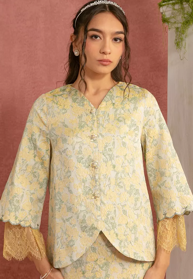 Buy Zalia TEXTURED JACQUARD MODERN KEBAYA SET 2024 Online ZALORA