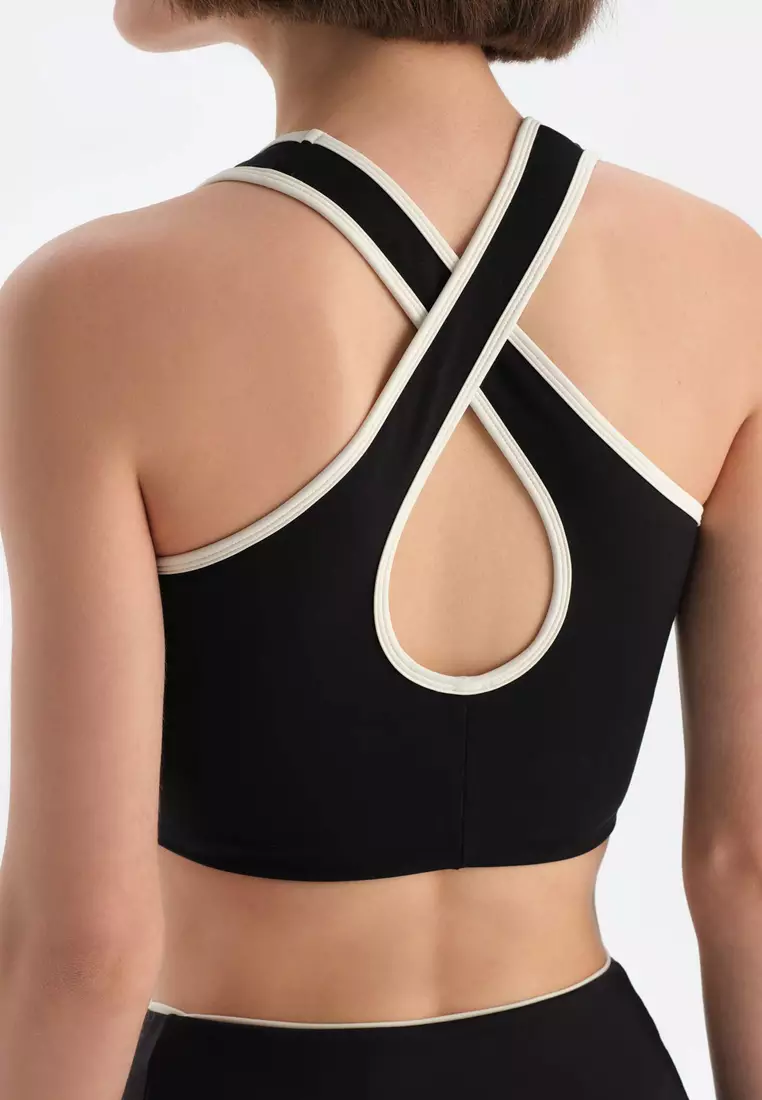 Black Sports Bra, U-Neck, Removable Padding, Sleeveless Activewear for Women