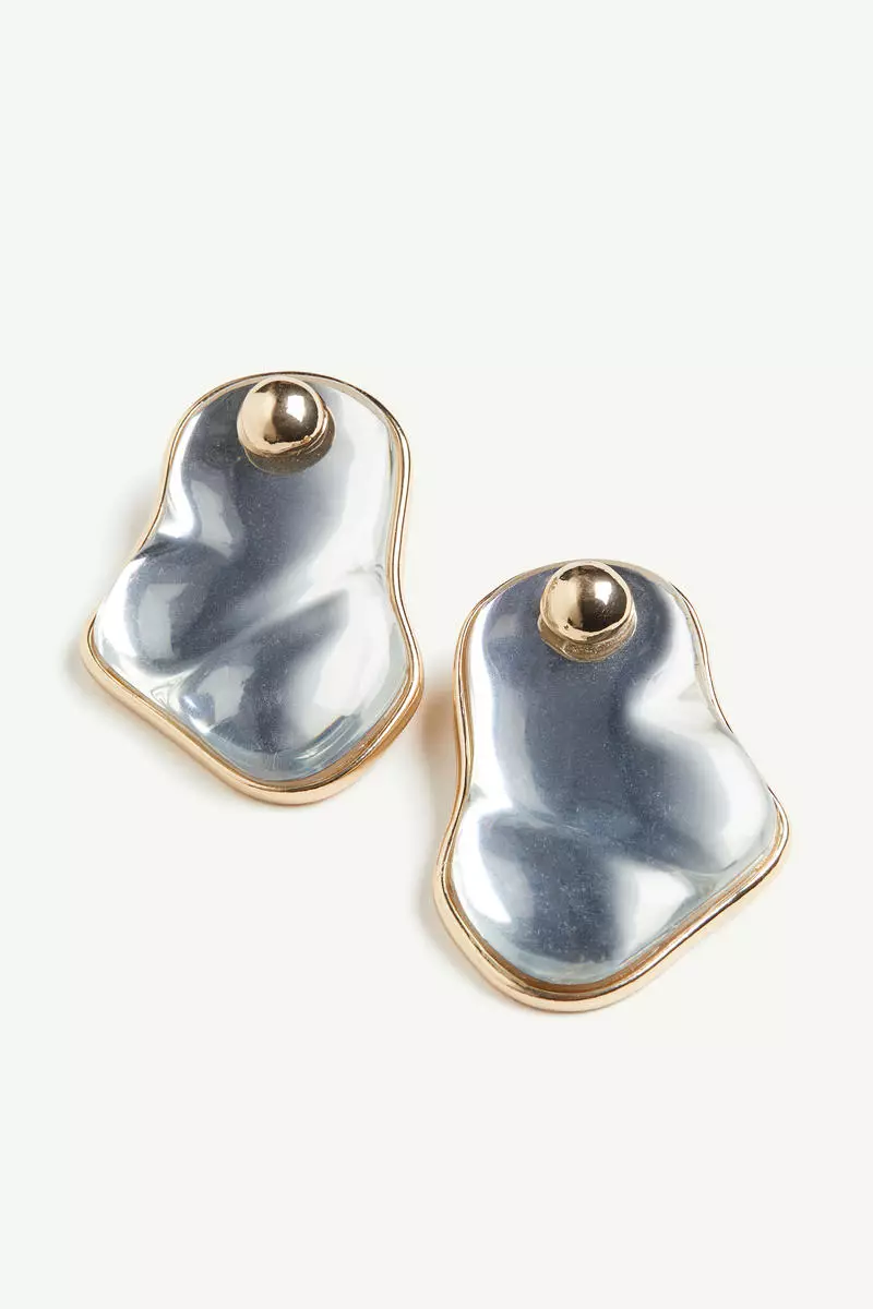 Asymmetric stud earrings